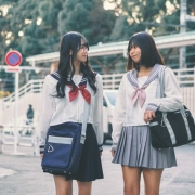 セーラー服VSブレザー